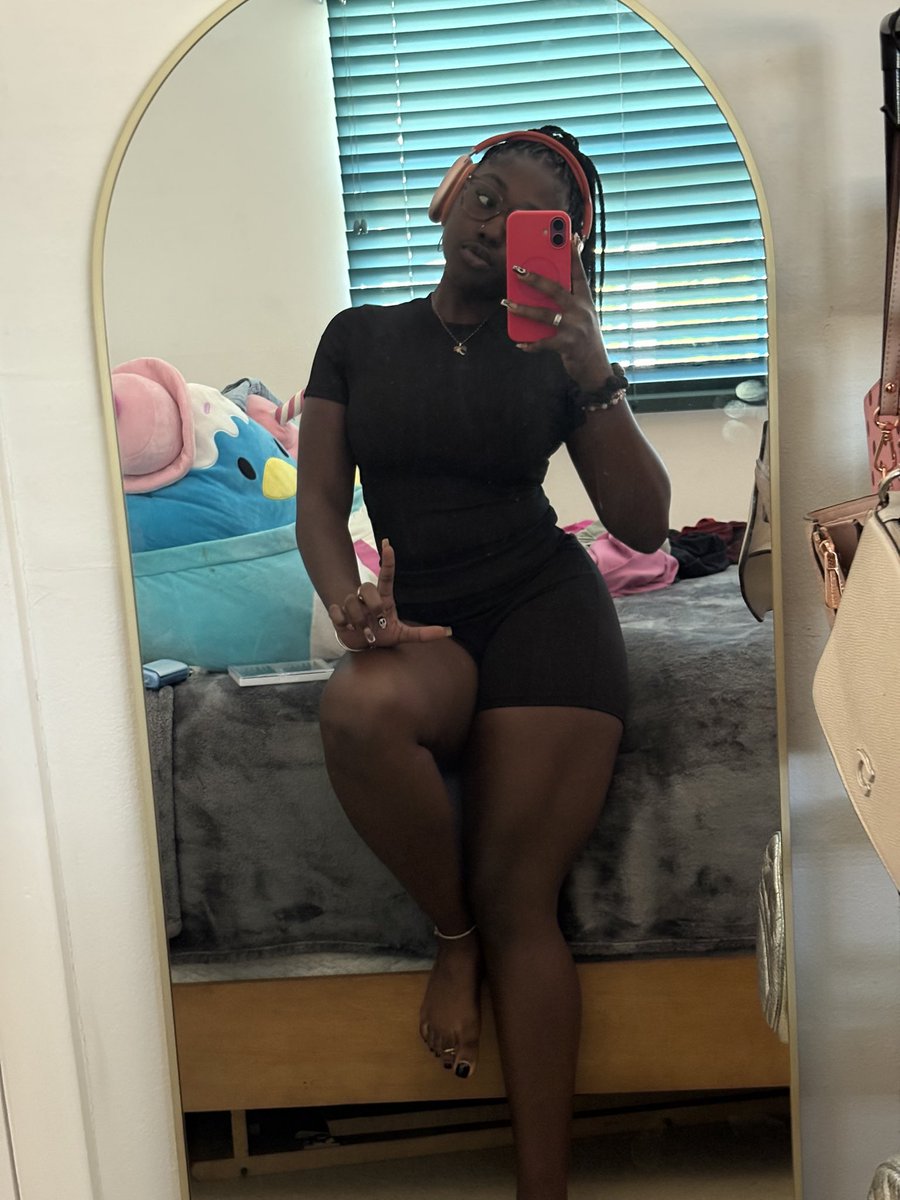 you can’t resist a black brat with pretty feet