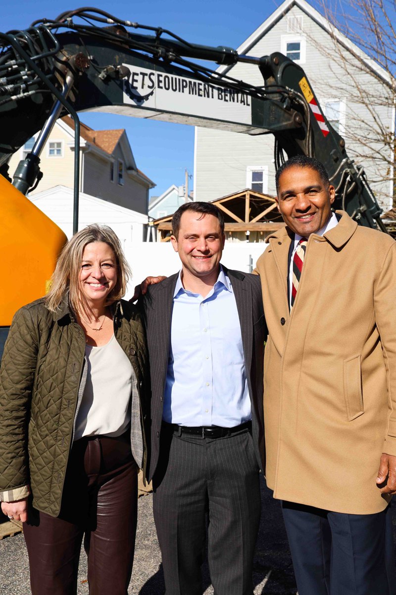 Rhode Island Senate tweet media