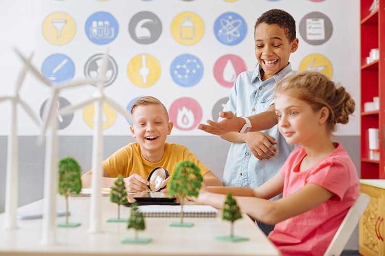 It’s National STEM Day! If you know a future engineer, visit AlliantEnergyKids.com to empower the next generation of science lovers with activities for all ages: