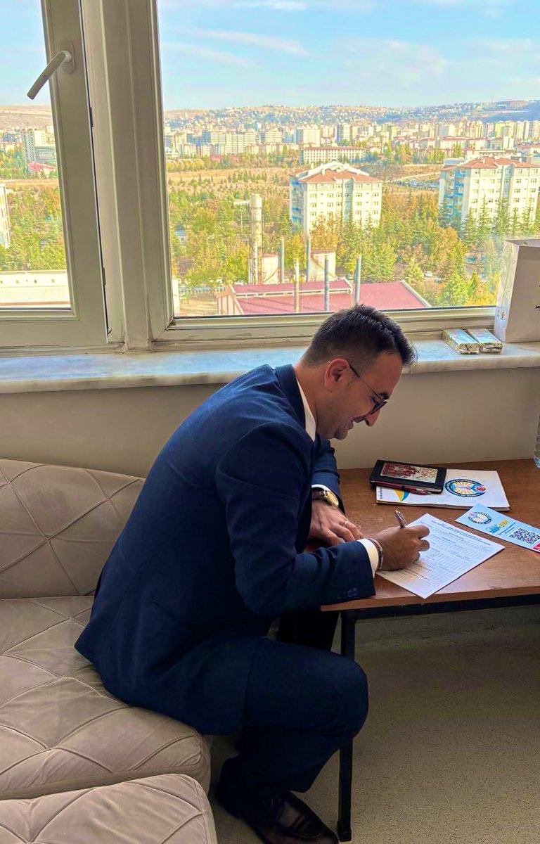 Bugün;
Kayseri Erciyes Üniversitesi hastanesinde tüm sağlık profesyonellerini ziyaret ederek mücadelemizi anlatıp, meslektaşlarımızı bir olmaya çağırdık. Bizlere güvenen, inanan ve üye olan onlarca sağlık profesyoneli için BAŞARACAĞIZ. 
<a href="/hepsen_2020/">HEP-SEN</a> <a href="/ynsmsek/">Yunus Şimşek</a> <a href="/yasinaldemiir/">Yasin Aldemir 🇹🇷</a>