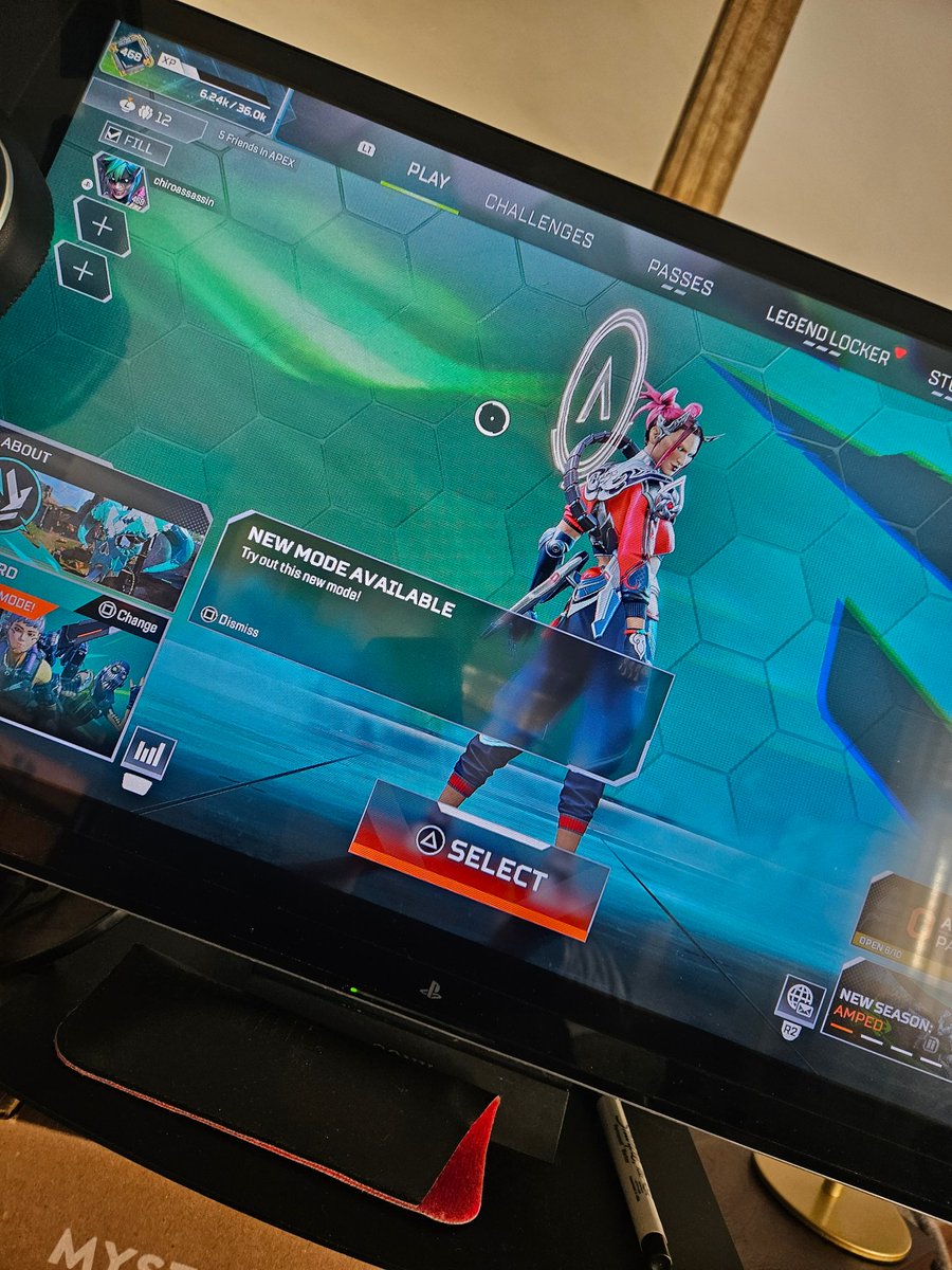 Docnutz's tweet image. #apexLegends  servers are back up