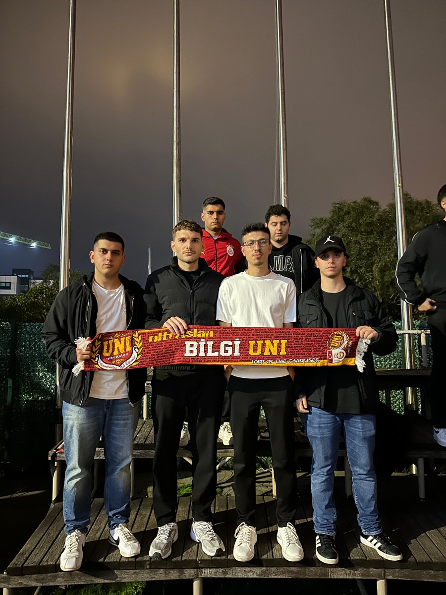 SEN TARİHTE DESTANLAR YAZAN, SEN SEVGİNLE BİZİ YAŞATAN !
#ultrAslanUNI #uAUNIBILGI