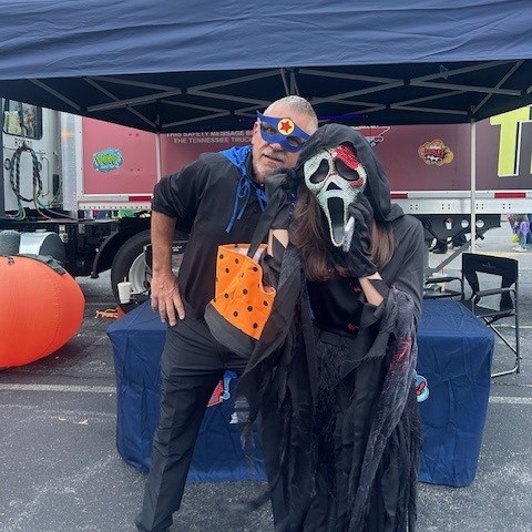 Who says safety can’t be fun?

Gary Luster and Scott Lambert, FedEx Freight, showcased their superhero suits at a local Trick-or-Treat event held last week.

We love being able to educate the community on highway safety while also having fun and enjoying the season’s festivities!