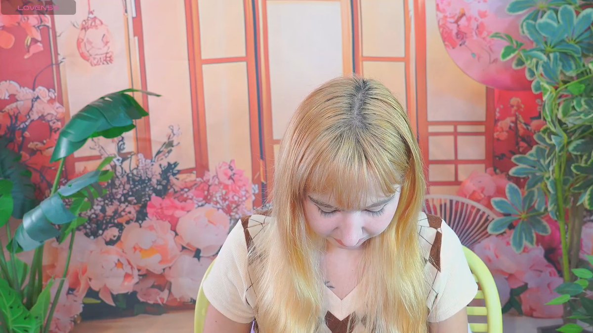 I'm online <a href="/MyFreeCams/">MyFreeCams.com 🌴💚</a>! #onmfc MFC.im/AnnieJulieth 💚