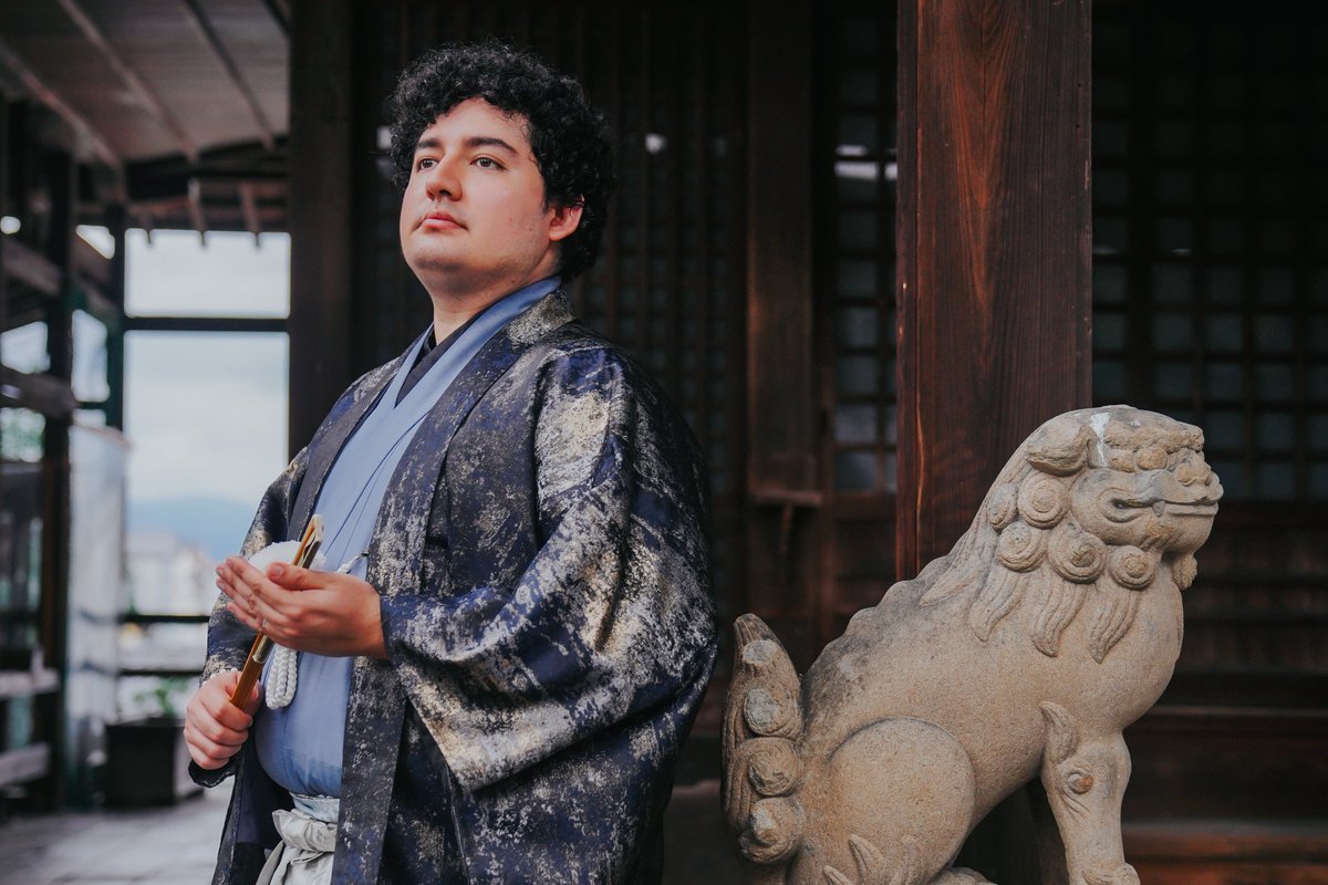 En las fotos sin mi esposa me dijeron que tenía que salir serio 🇯🇵