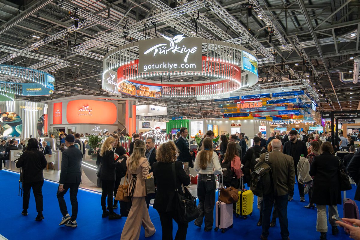 Dünya turizminin en önemli buluşma noktalarından biri olan
World Travel Market (WTM) Londra Uluslararası Turizm Fuarı kapılarını açtı.

Bakanımız <a href="/MehmetNuriErsoy/">Mehmet Nuri Ersoy</a>, fuarın ilk gününde Türkiye ulusal standını ziyaret ederek sektör temsilcileriyle bir araya geldi.

Fuarda, TUI,