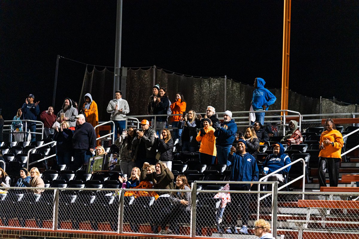 Tickets are now available for our CAA Tournament matchup against UNCW!

Students at each school get in free with a valid student I.D.

See you Thursday 🫡

🎟️ | tinyurl.com/27quduqj