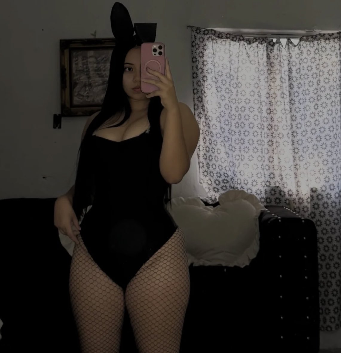 XimenaFrndz's tweet photo. ¿Tu conejita fav?🖤👯‍♀️ https://t.co/0tM0ZjYJua