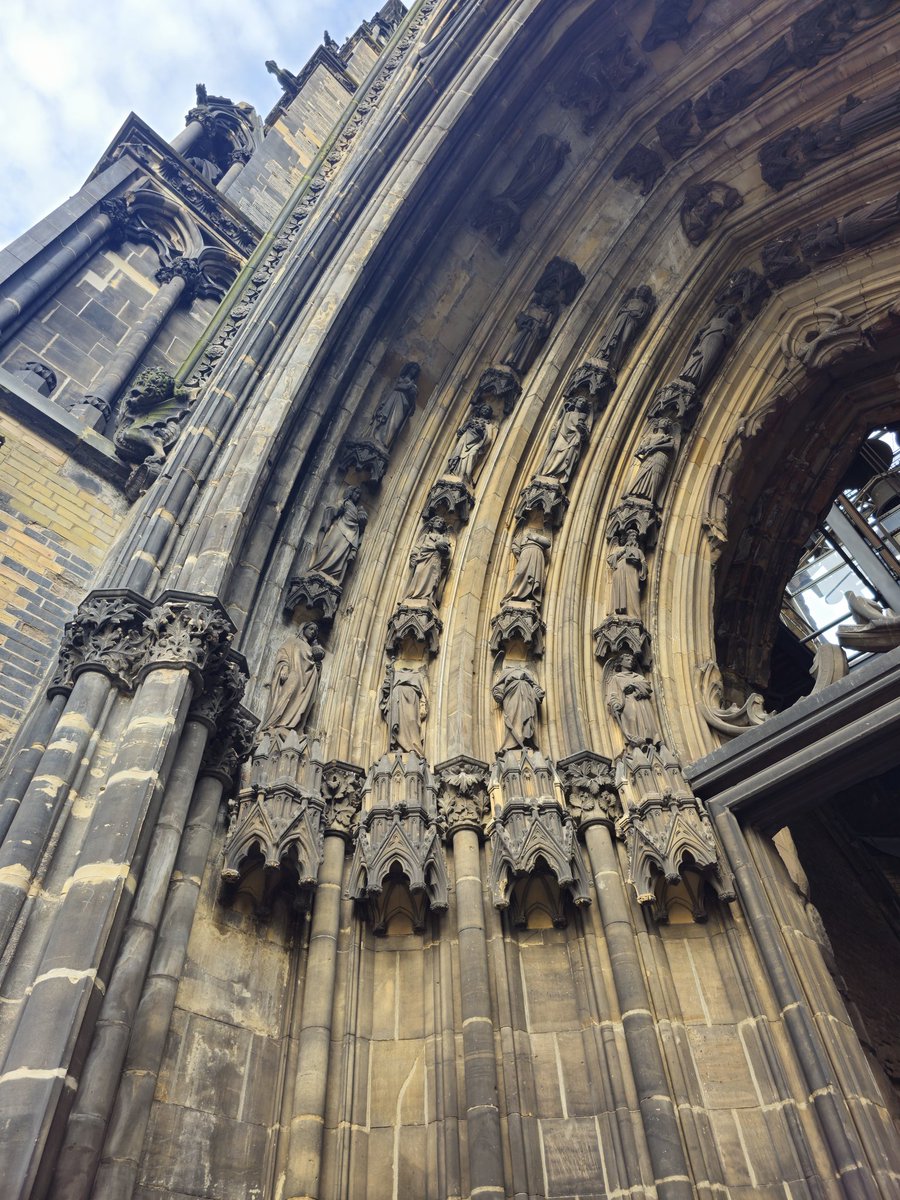 Just found some pictures of the rather impressive doorway in the Nikolai Church Hamburg, George Gilbert Scott at his finest