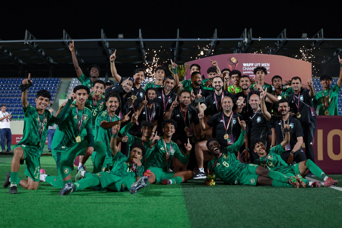 😍📸.
#أخضر16_بطل_غرب_آسيا