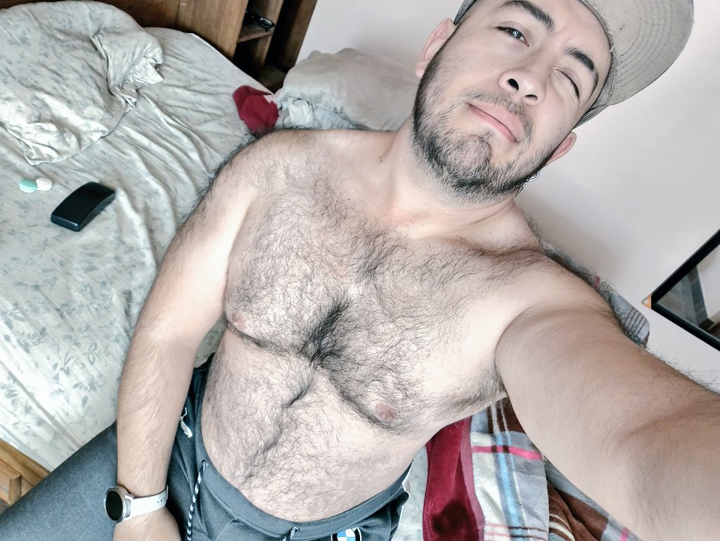 Rubyk_Marc's tweet image. Así me veía en la mañana agarrando fuerza para ir al gym