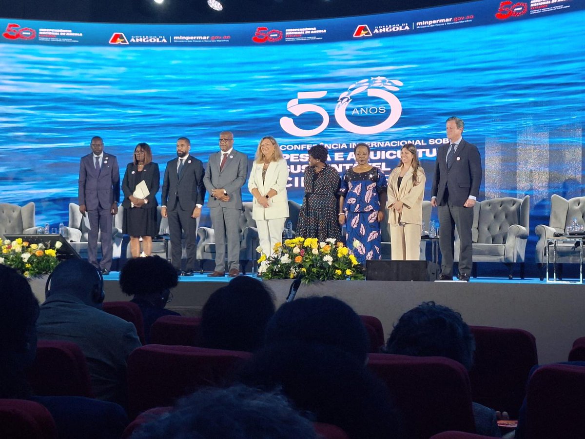 CEPESCA's tweet image. Evolución positiva stocks, potencial transformación azul 🌊e importancia equilibrio entre conservación, uso sostenible recursos y seguridad alimentaria centran intervención de nuestro secretario gral, Javier Garat, en sesión plenaria #CIPAS 2025, que se celebra en #Luanda #Angola