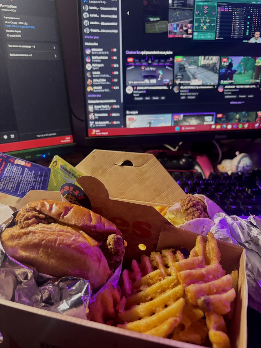 vivixxy3's tweet image. 2 menus pour 12€ et vous continuez a dormir 🤣🤣‼️‼️ 

Tout ceux qui veulent le discord UBER EATS -50% 😏✅
Régalez-vous c’est ici discord.gg/a3N5ZFru ‼️‼️‼️‼️