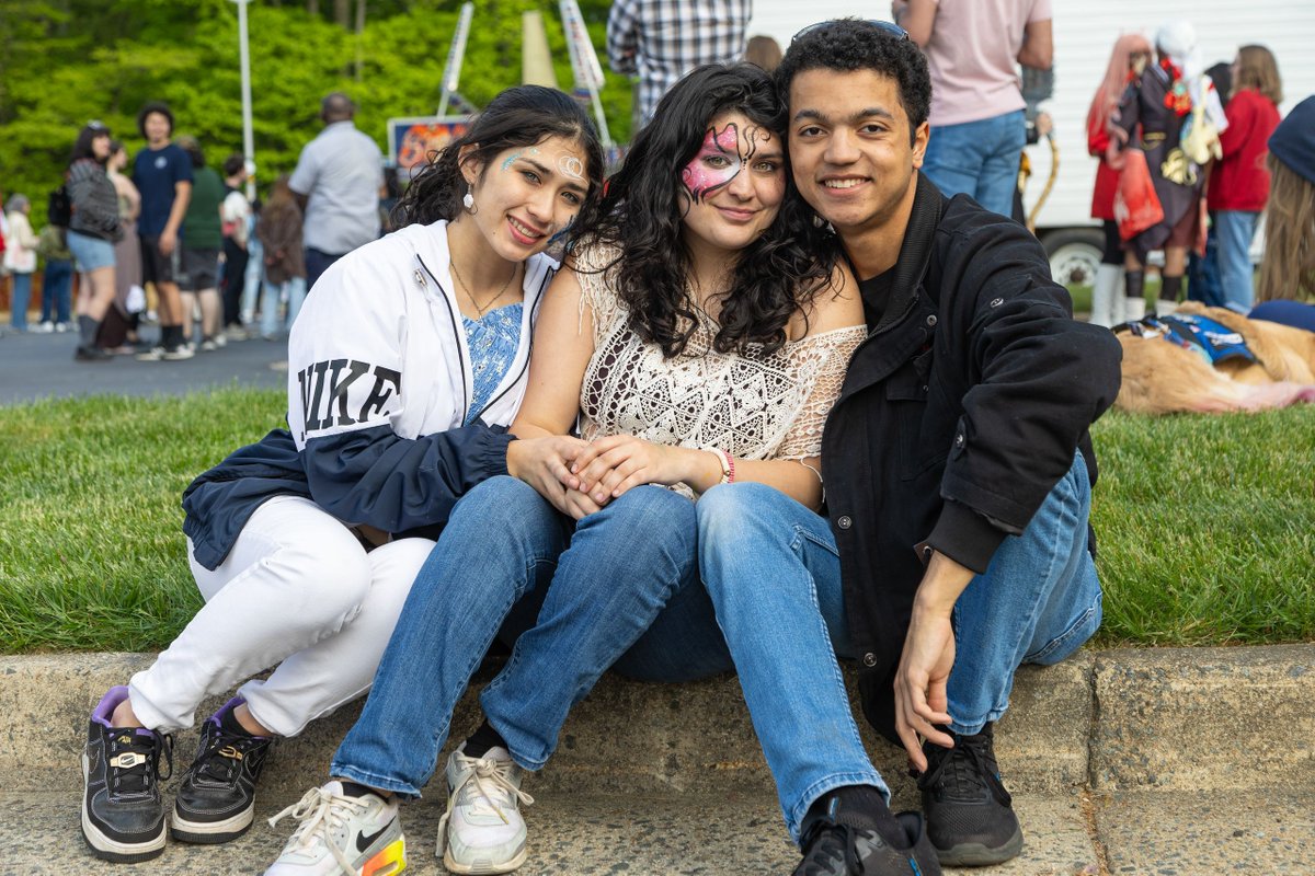 MasonPatriots's tweet image. Student like you are what makes Mason Nation great 💚 💛 

#MasonNation #StudentInvolvement