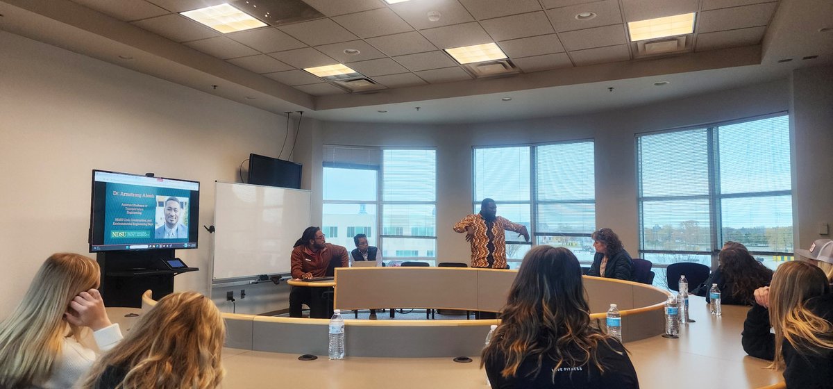 NDAgTechEngine's tweet image. On their way to the National FFA Convention &amp;amp; Expo, students from Columbus, MT, stopped by to learn about Dr. Armstrong Aboa&apos;s Bison Guard project, which he is leading. He demonstrated how emerging technologies are being applied to improve bison herd health and management.