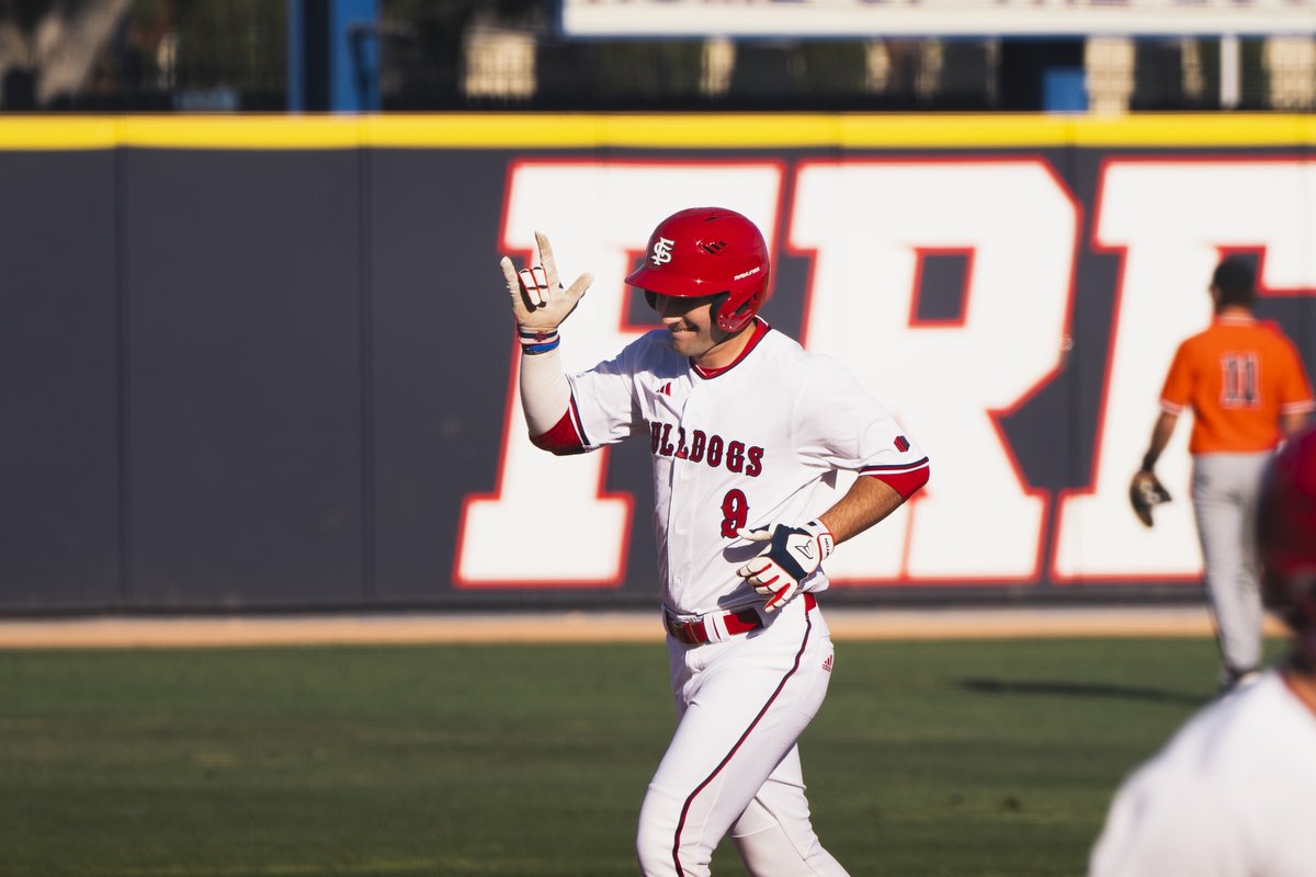 Diamond 'Dogs tweet media