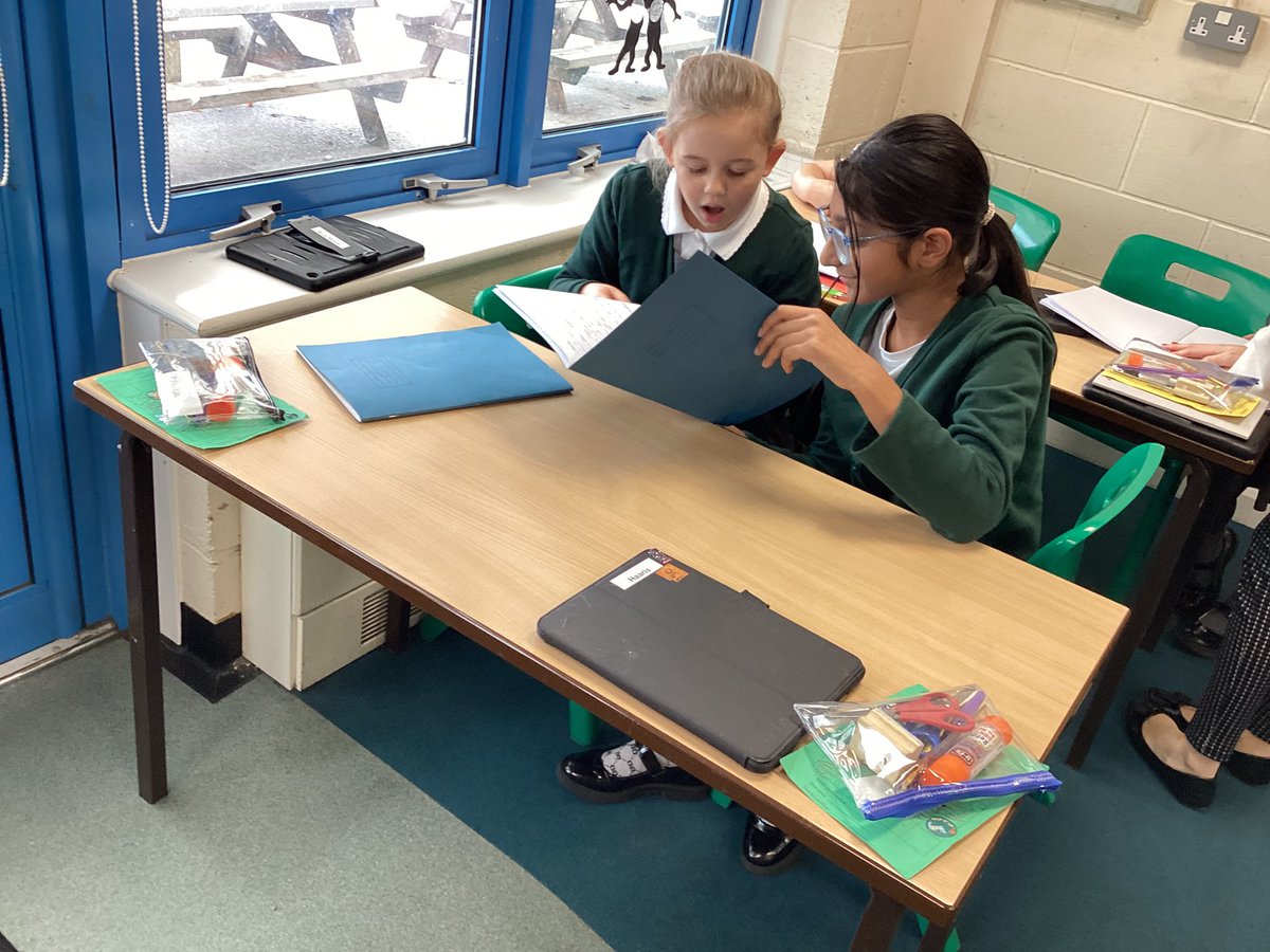 GatesSwallows's tweet photo. We enjoyed sharing our wow writing with @GatesDoves. #TheGates #TheGatesWriting. https://t.co/m7UrDRn4W2