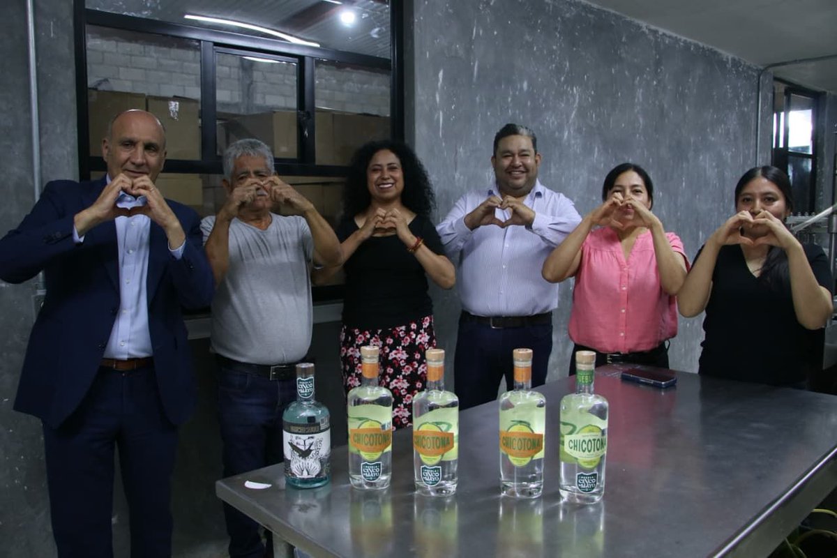 👨🏻‍⚖️🍾 Bajo la marca Puebla Cinco de Mayo mezcal artesanal Chicotona llegará a Nueva York

➡️ Entérate aquí: shre.ink/orn2

<a href="/Gob_Puebla/">Gobierno de Puebla</a> <a href="/armentapuebla_/">Alejandro Armenta</a> <a href="/SedetraGobPue/">Secretaría de Desarrollo Económico y Trabajo</a> <a href="/VictorGabCh/">Victor Gabriel Chedraui</a> 

#PoderNoticiaPue #DondeTuVozSeEscucha