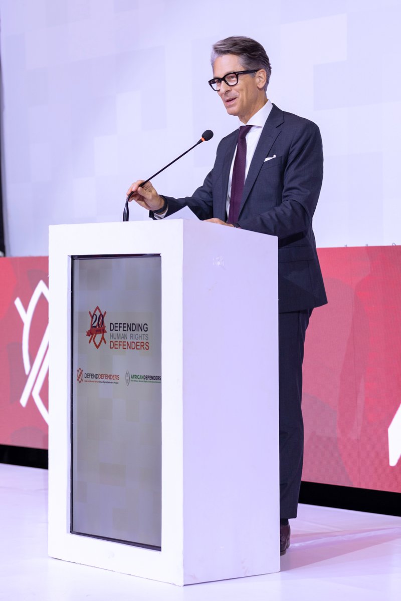 In his remarks this evening, H.E. Jan Sadek, the European Union Ambassador to Uganda, expressed the EU’s delight in having walked alongside DefendDefenders in protecting and promoting the work of human rights defenders throughout this journey, one that began in 2012. “Saving