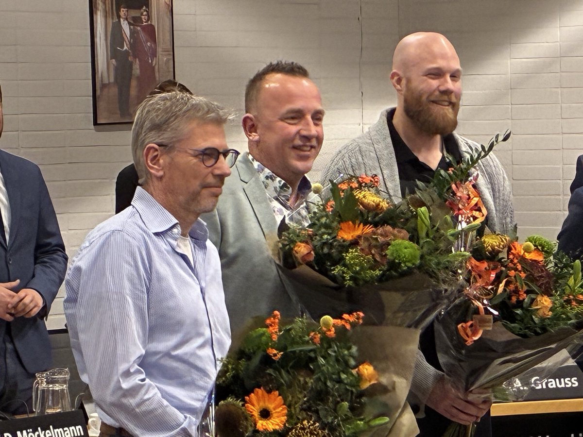 Wat mooi: drie nieuwe commissieleden van de gemeenteraad van Bodegraven-Reeuwijk worden beëdigd. Namens PvdA  de heren Kleiweg en Smit-van Plooijen en namens fractie Borg Levi Hogendoorn. Welkom aan de nieuwe leden! Veel dank aan aftredende leden Bert Oudenaarde en Lois Verheul.