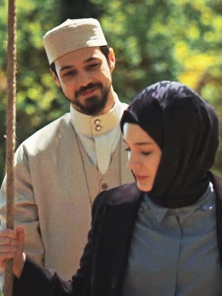 İsterlerse bütün senaryoyu kopyalasınlar hiç bir zaman aynı duyguyu veremezler unutmayın önemli olan replikler değil karakterlerin derinliği 🤍