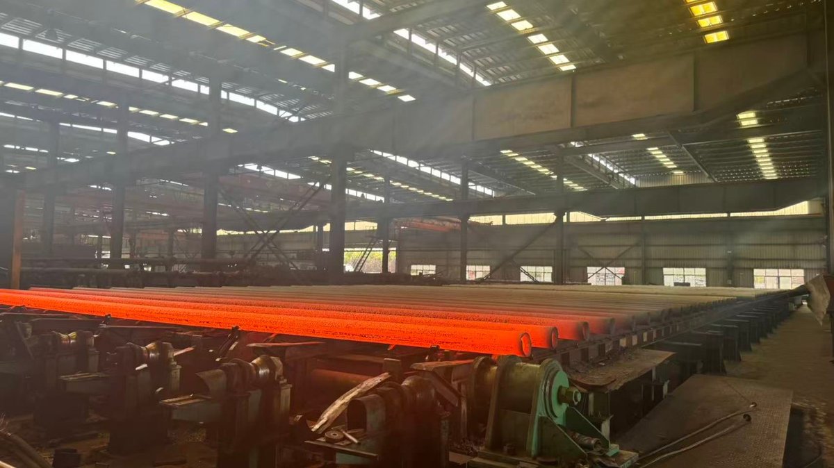 changfa_steel's tweet image. Need the right pipe for your project? We've got you covered—complete product line from stainless to seamless, welding, and more. Quality you can count on, delivered right on time. 💼🔧 #SteelSolutions #PipeExperts #IndustrialSupply #Manufacturing #B2B