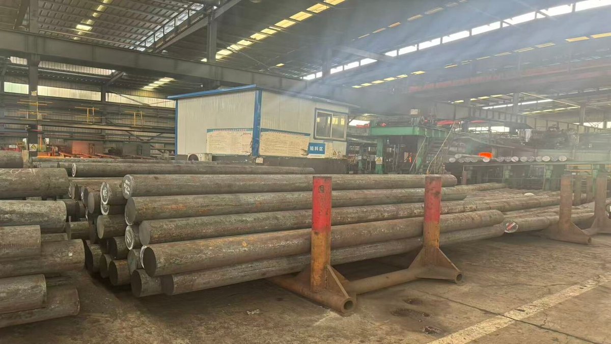 changfa_steel's tweet image. Need the right pipe for your project? We've got you covered—complete product line from stainless to seamless, welding, and more. Quality you can count on, delivered right on time. 💼🔧 #SteelSolutions #PipeExperts #IndustrialSupply #Manufacturing #B2B