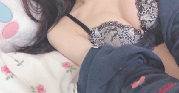 MariaHe77639004's tweet photo. せっかく休日なのに家でぼっちの予定 
だから予定合う人探そうと思う 
予定合う人見つかるまでランダムでDMするね https://t.co/BmVEHAjW0N