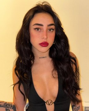 🔴 Tras su ruptura con Lamine Yamal, han visto a Nicki Nicole saliendo de un restaurante con el campeón argentino de RCW Ryan Klein.