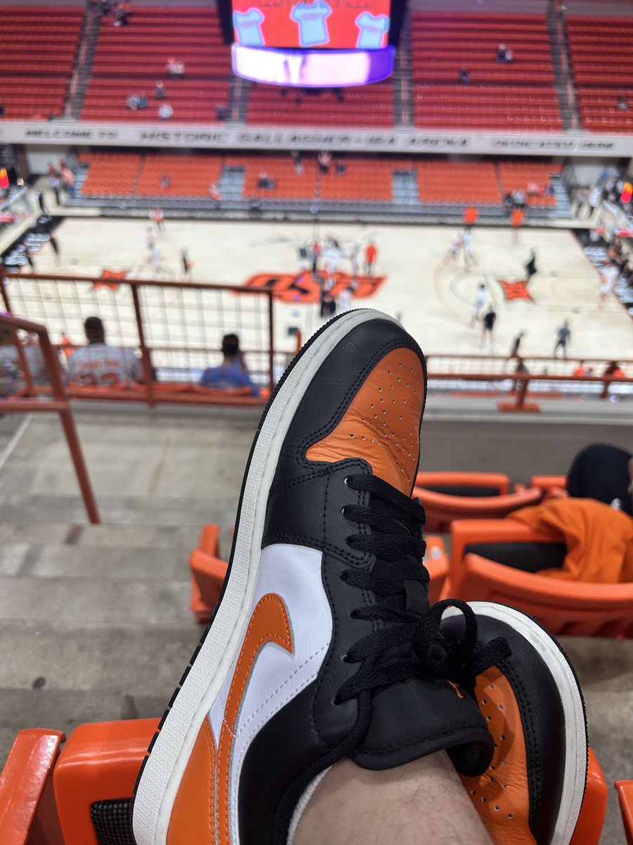 tobylee75's tweet image. Game 1 #OKState @OSUMBB