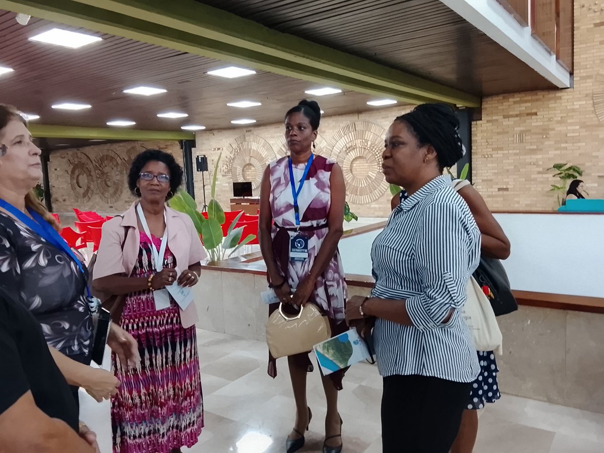 PCTHabana_3CE's tweet photo. En la tarde de #hoy quedó inaugurada la Feria de Innovación de la Habana 2025 organizada por el @citmacuba   en la que @PCTHabana_3CE  en conjunto con @cetacujae y @KAINOSSA  participan con un stand en representación de las empresas dinamizadoras de la ciencia. https://t.co/AEVi4JlUXy