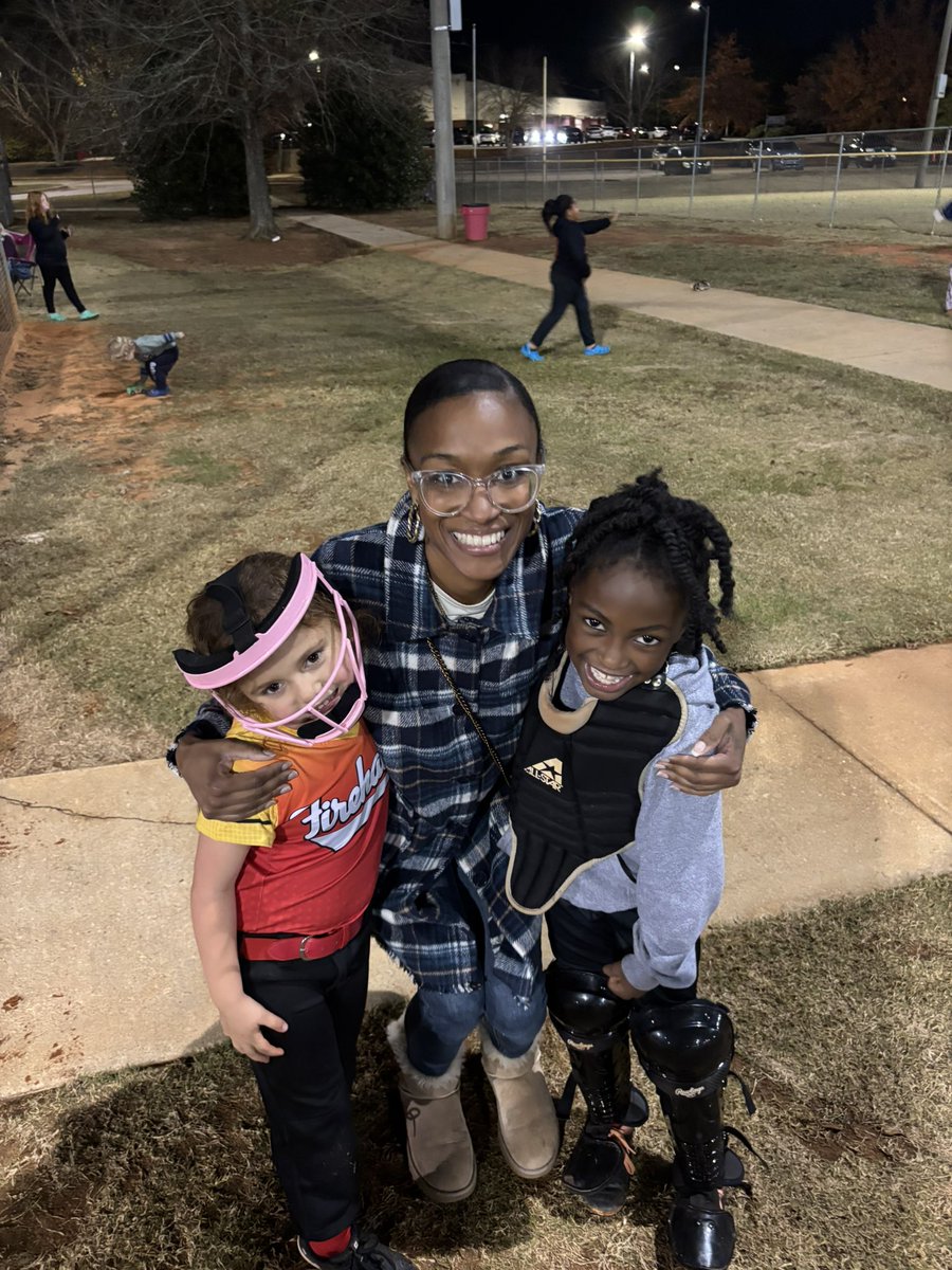 Ms.Sewell tweet media