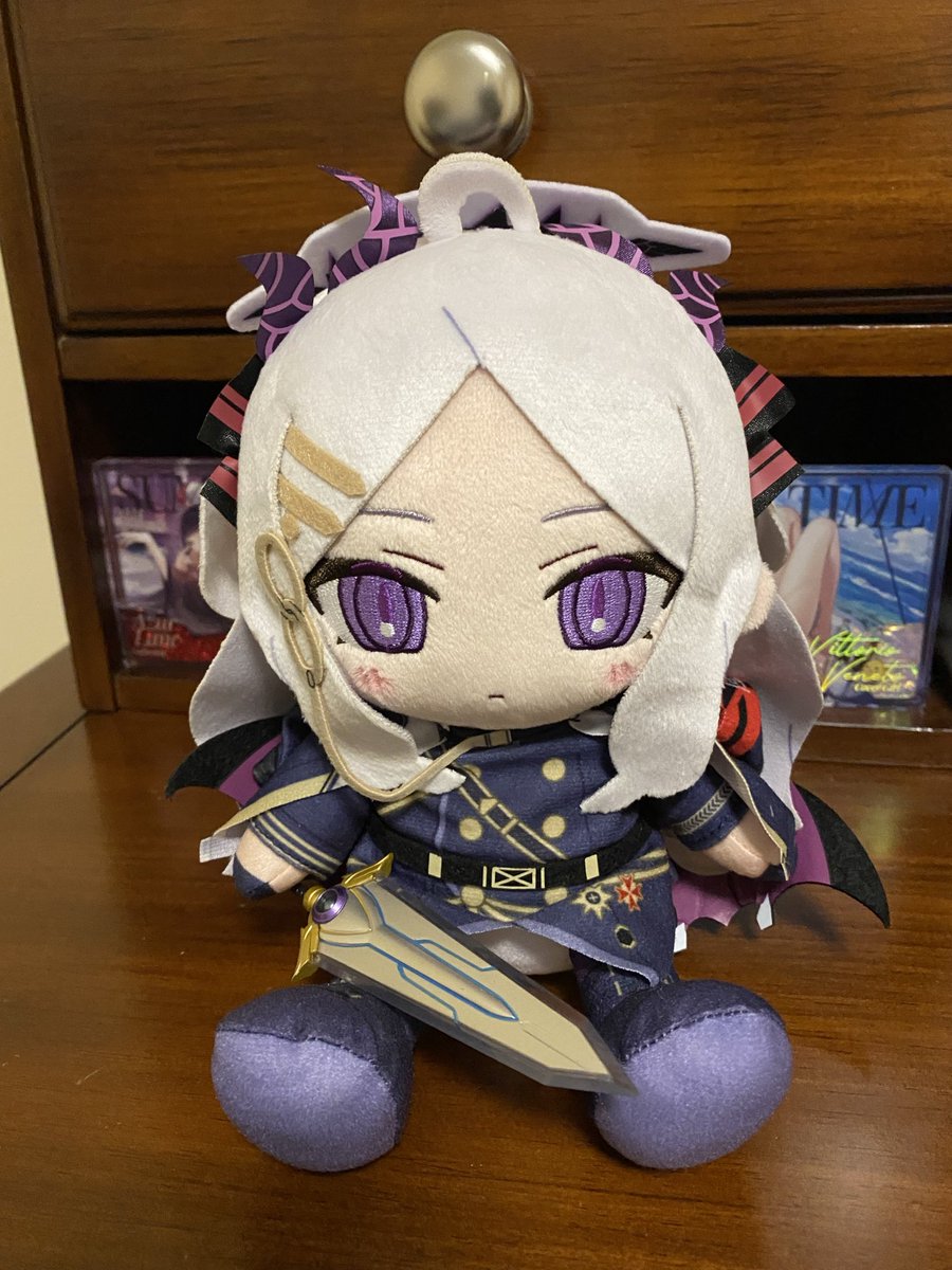 Hina holding Sandalphon