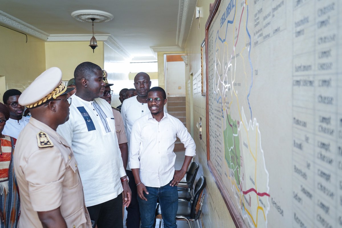 MinCult_Tourism's tweet photo. 2/2 #Tambacounda Le Ministre #AmadouBA visitant le Service régional du #tourisme #SRT, en marge de la 6e édition de la #Foire régionale de l'Artisanat #FRATA

@MinCult_Tourism https://t.co/RRmHhJFMwQ