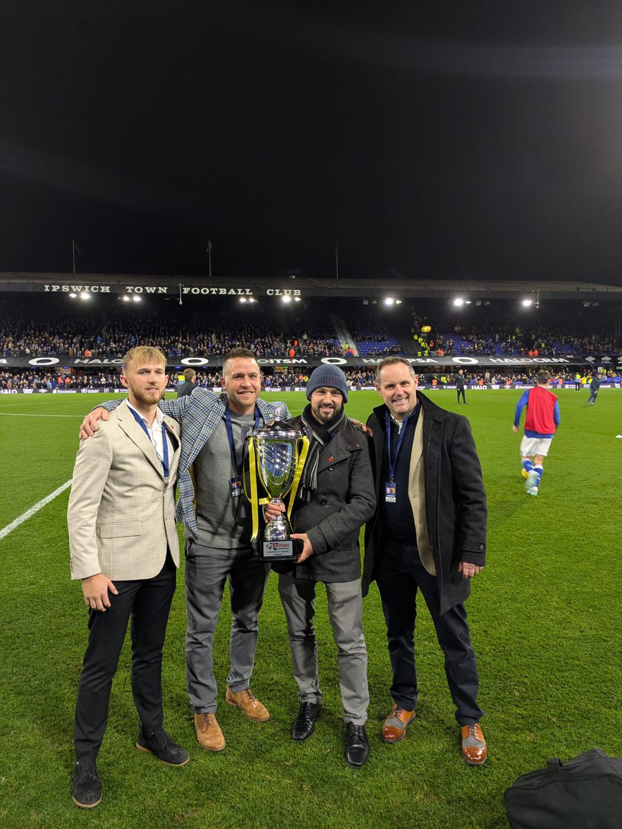 Ritchie Hawkins tweet media