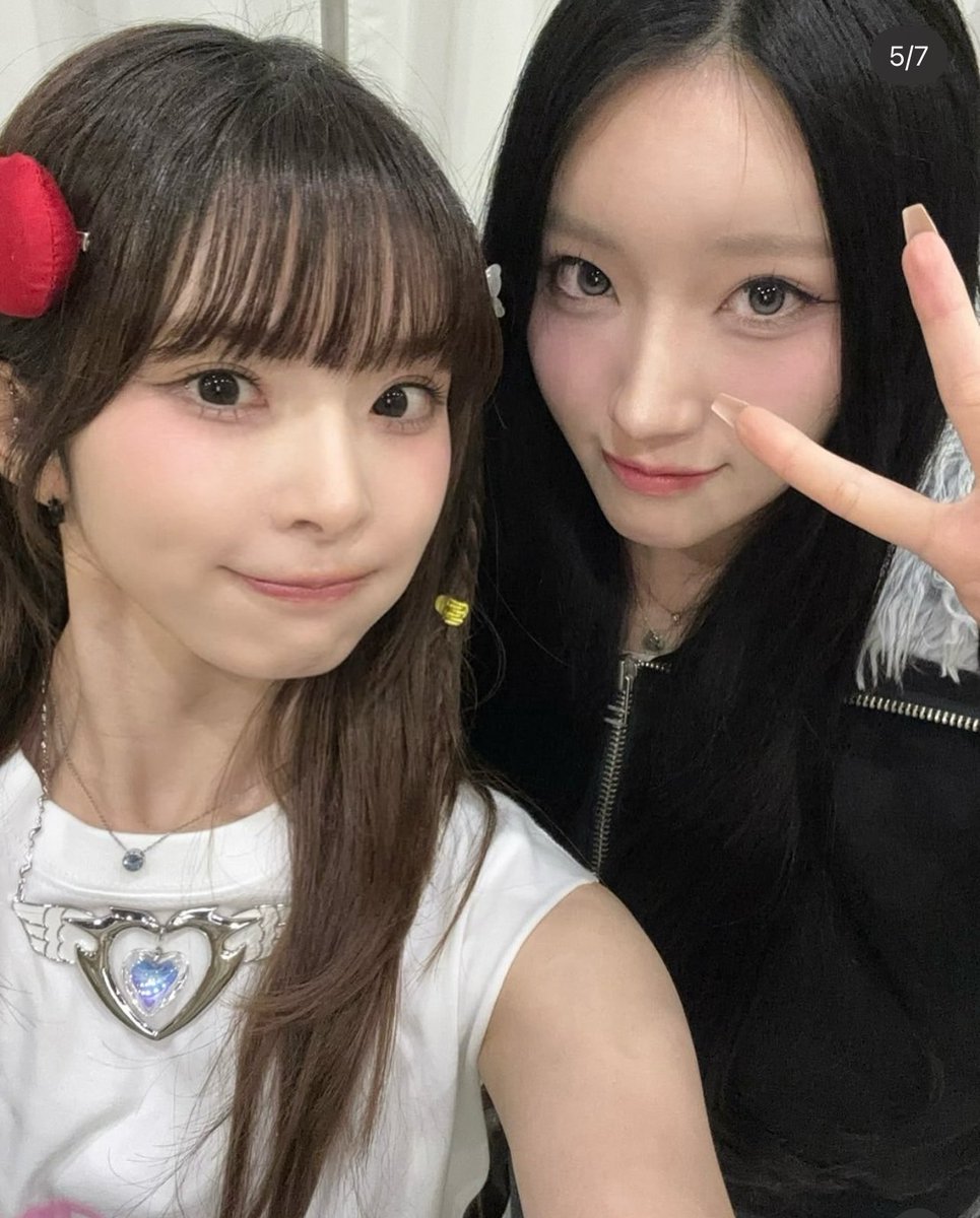 moanaarchive's tweet photo. moana instagram update with mayu and kotone from @triplescosmos #YamauchiMoana #모아나 #야마우치모아나 #山内若杏名 #StellarSugar https://t.co/q4nUe3ypwA