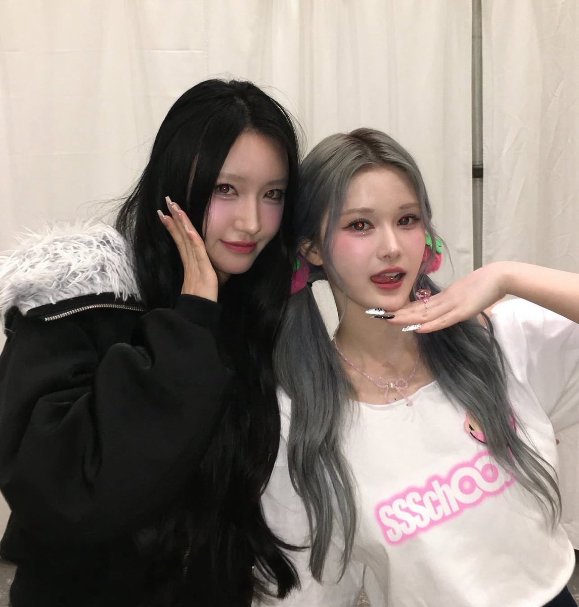 moanaarchive's tweet photo. moana instagram update with mayu and kotone from @triplescosmos #YamauchiMoana #모아나 #야마우치모아나 #山内若杏名 #StellarSugar https://t.co/q4nUe3ypwA
