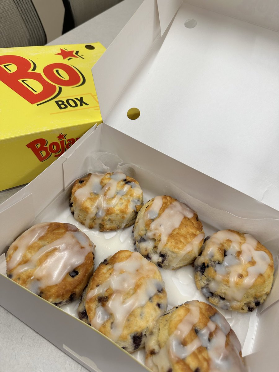 We’re one happy newsroom! 😍 

Thanks <a href="/CharlotteFC/">Charlotte FC</a> for the blueberry biscuits! 🤤

<a href="/SpecNews1CLT/">Spectrum News 1 CLT</a>