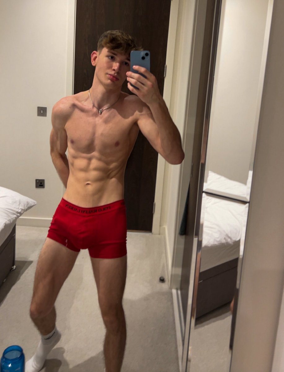 Someone needs to take them off!😜

onlyfans.com/kaiwoodsx