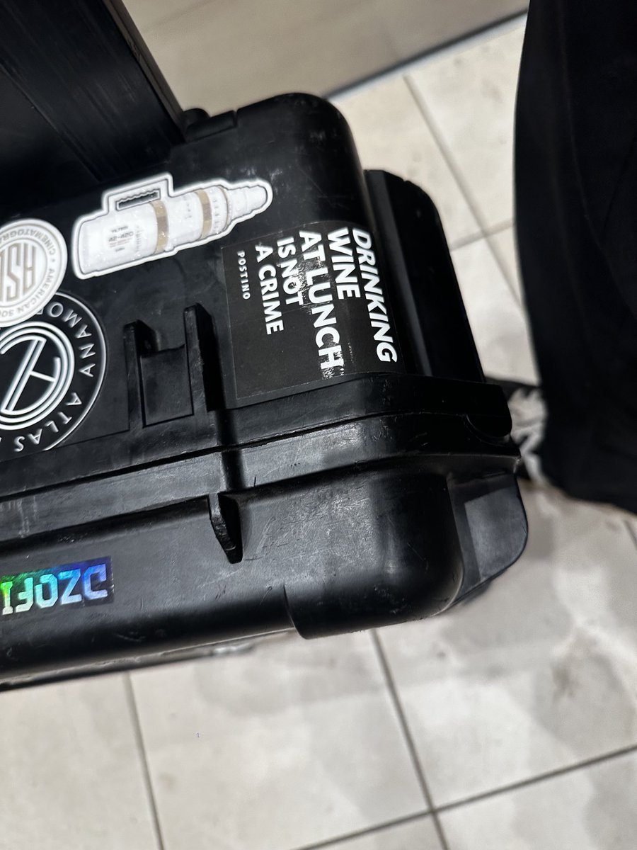 kwhitecali's tweet image. AMERICA THIS IS YOU!!!
Stanley cups full  … #ThisIsAmerica 

#FrontlineHero #Healthcare #USA #Patriots #Capitalism #Supremacy