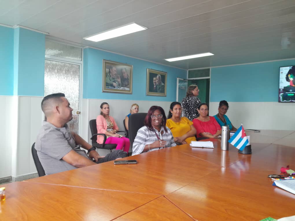 En el Día del Archivero Cubano, nuestros profesionales de BioCubaFarma se reúnen en el Laboratorio 8 de Marzo .Guardianes de la documentación científica que sustenta los logros de la biotecnología cubana.