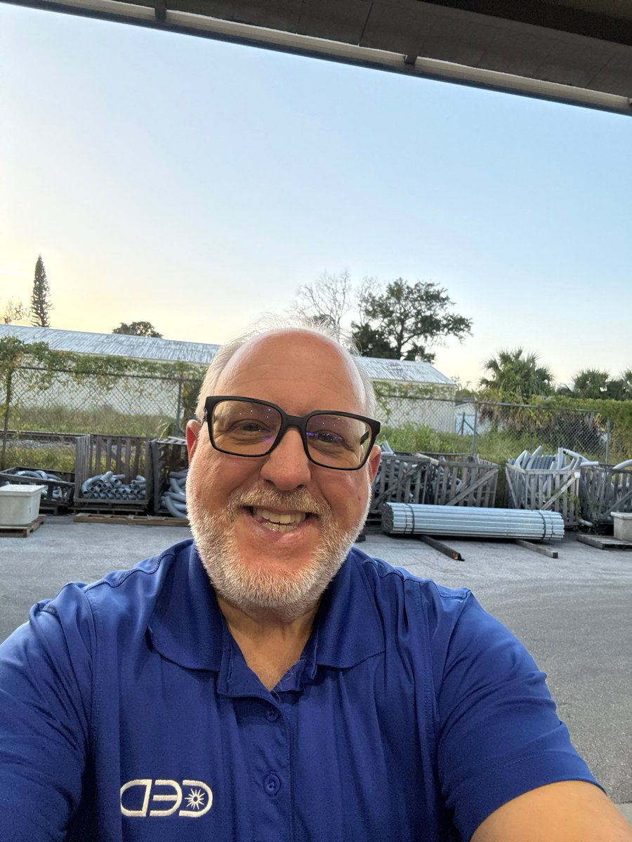 Let’s all have a fantastic Tuesday! Love and respect 🫡 🥰