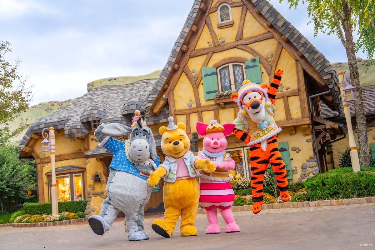 DisneyParks's tweet photo. There's snow much to celebrate!❄️ Winter Frostival returns to  Disney Resort Nov. 7-Mar. 3, with new holiday décor and fan-favorite entertainment. Plus a birthday celebration Nov. 12-18 🎂🎁 https://t.co/Q3nLZ4Hj1B https://t.co/pPQwaukPKG