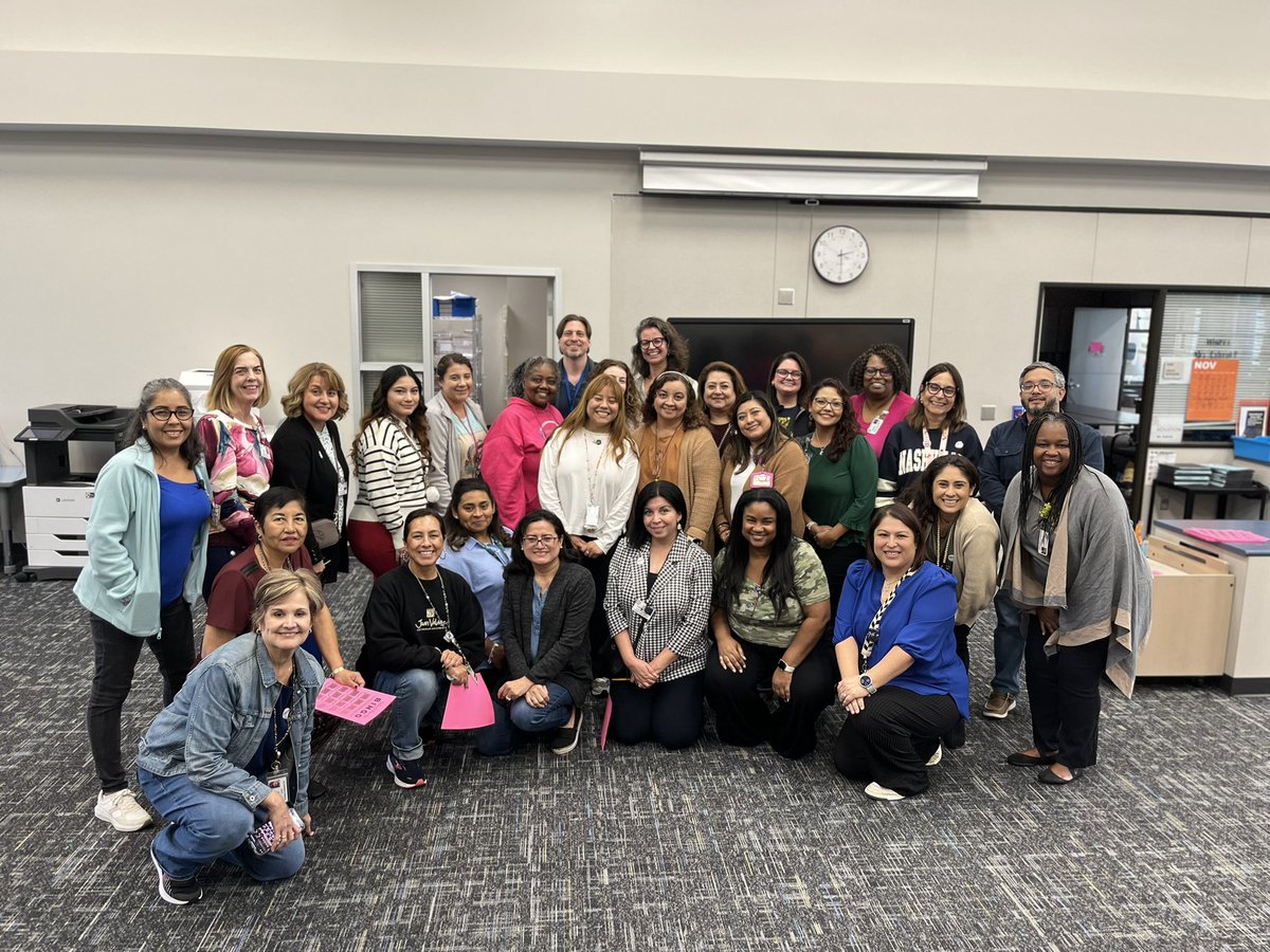 🍦✨ Bilingual Mingle at Tipps!
We’re teaming up with the District Emergent Bilingual Department for a sweet celebration of language, culture, and community. We had a great time with ice cream, connection, and collaboration! #BilingualMingle <a href="/CyFairISD/">Cypress-Fairbanks ISD</a> <a href="/CFISDELs/">CFISD EBs</a> <a href="/MrsMariaTrejo/">cypressEBchica</a>