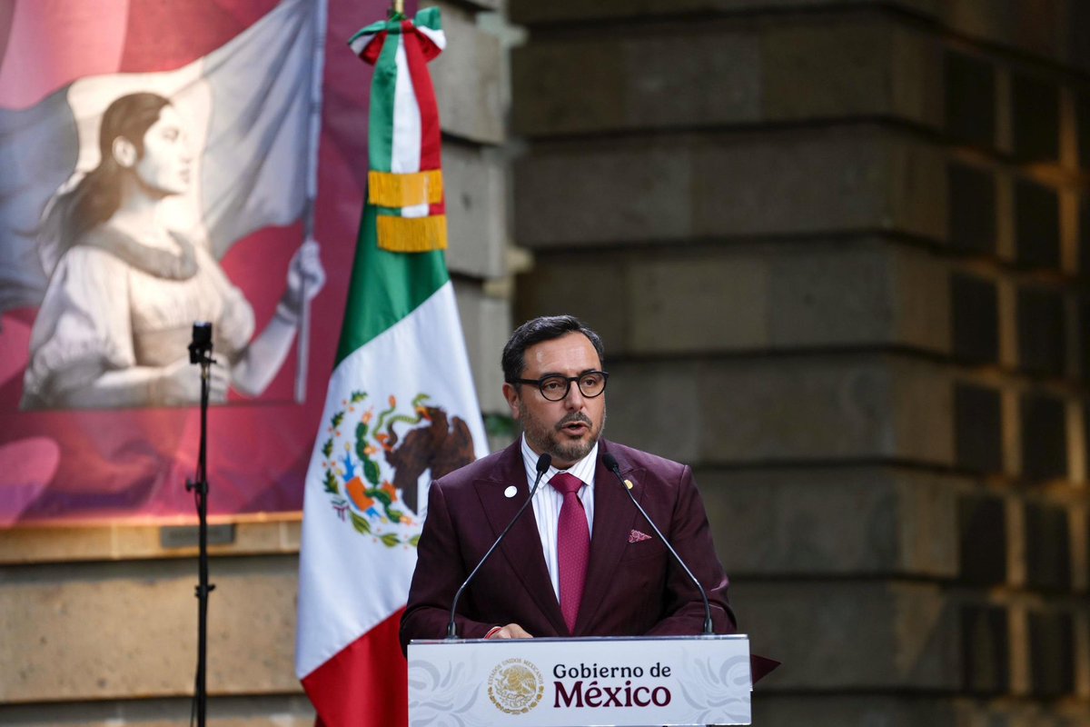 ArturoReyesS_'s tweet photo. Hoy asistimos a la Primera Reunión Nacional de Universidades e Instituciones Públicas de Educación Superior para la Transformación de México convocada por la Presidenta @Claudiashein, de la mano del titular de la @SEP_mx, @mario_delgado
Frente a autoridades educativas de instituciones de Educación Superior, se presentó Saberes MX, una plataforma que busca ser puerto al que regresemos todas y todos, las veces que sea necesario, para adquirir nuevos conocimientos. Una herramienta que será alimentada con contenidos de todas las instituciones públicas de Educación Superior.
Desde el @IPN_MX, nos hemos sumado a la estrategia de la Presidenta para ampliar la cobertura educativa con un enfoque de justicia regional y con #Polivirtual, una estrategia que ofrece programas académicos en línea, presenciales o mixtos flexibles y de alta calidad.