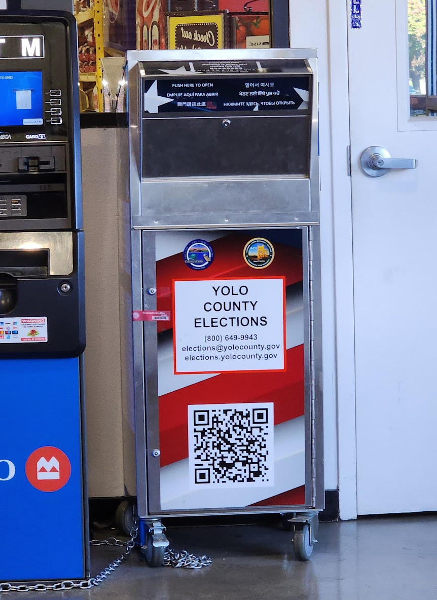BerkeleyBrett's tweet photo. I dropped off my ballot today at the "Food 4 Less" in #Woodland #California -- "Food 4 Less, Vote 4 Free" 🤣(&amp; "Vote 4 Freedom"!) Let's hope that Wisdom, Compassion, &amp; Justice will one day prevail in this complex (&amp; often bewildering) nation &amp; world of ours.... 🌎☮️🌍🌟🌏 #Vote https://t.co/1w2dWLkArf
