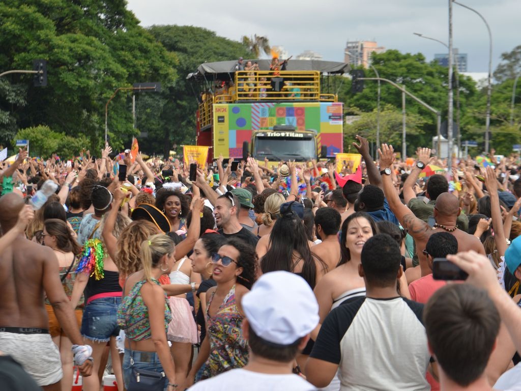 srzdcarnaval's tweet image. #CarnavaldeRua: Prefeitura vai dar R$ 25 mil a #blocos  veja regras

srzd.com/blog/carnaval/…