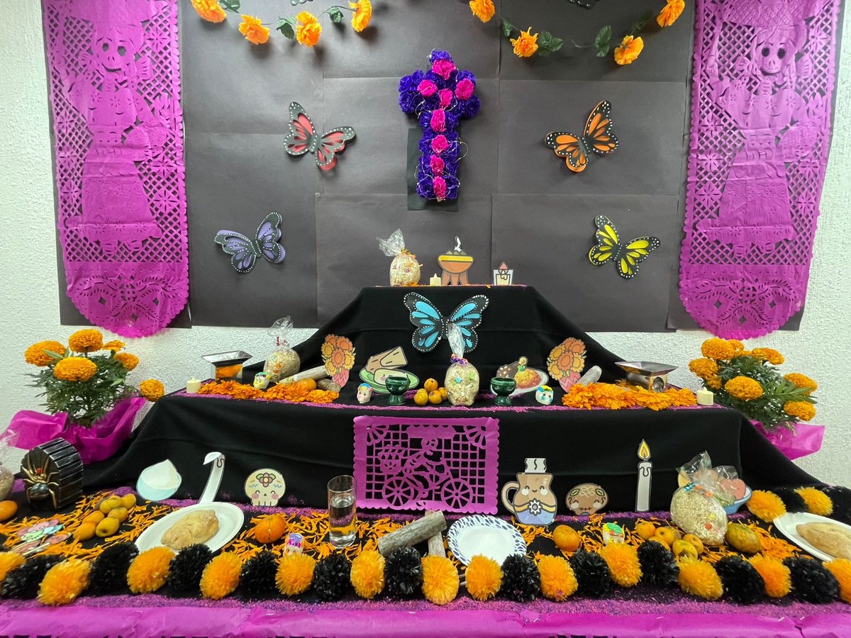 El #IFPES, casa de estudios de la <a href="/FiscaliaCDMX/">Fiscalía CDMX</a>, mantiene viva la tradición. 

Se convocó a nuestros estudiantes de Criminalística y Derecho a participar en el Concurso de "Calaveritas Literarias 2025",  demostrando crítica, humor e ingenio al narrar la vida en el #IFPES