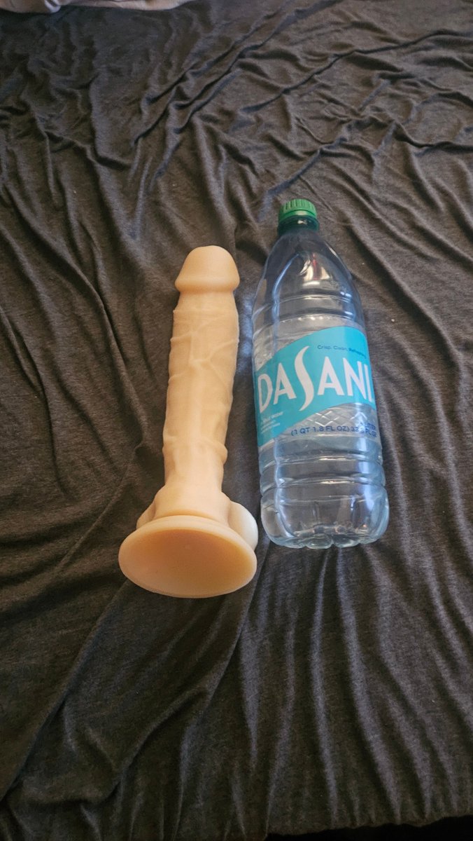 shychubbycouple's tweet photo. Omg I was so horny hubby had me taking the our big thick dildo had me moaning and squirting 🍆 😳 https://t.co/2DI7B5dj2T