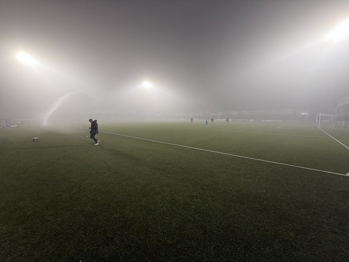 RobsonOReardon's tweet image. Second half about to get underway! @ColeraineFC